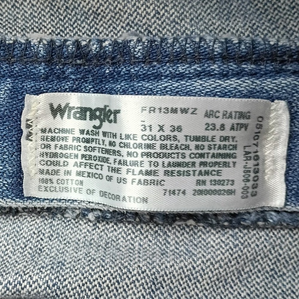 Wrangler FR Jeans Mens 30x35 Blue Flame Resistant 13MWZ Cowboy Cut Work Denim - Picture 5 of 11